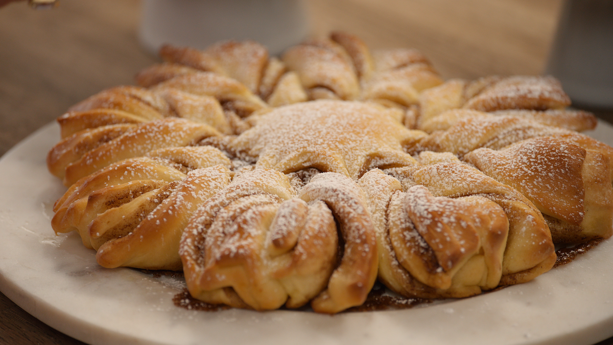 Meghan Markle’s Holiday Cinnamon Star Recipe